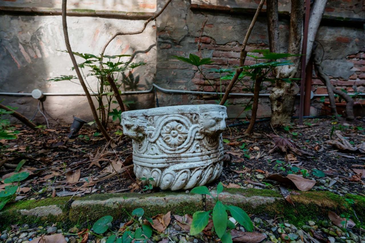 Suite Aldrovandi, With Private Garden ボローニャ エクステリア 写真